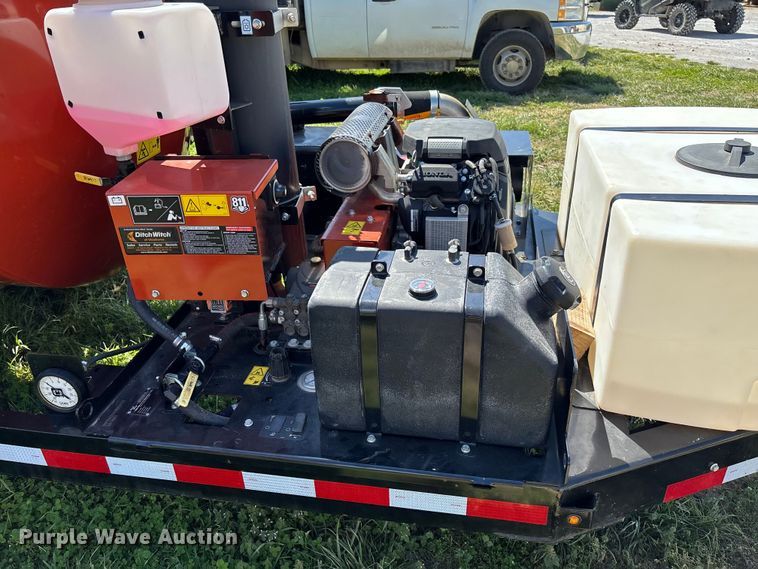 image for item FB3292 2024 Ditch Witch MV8 vacuum excavator