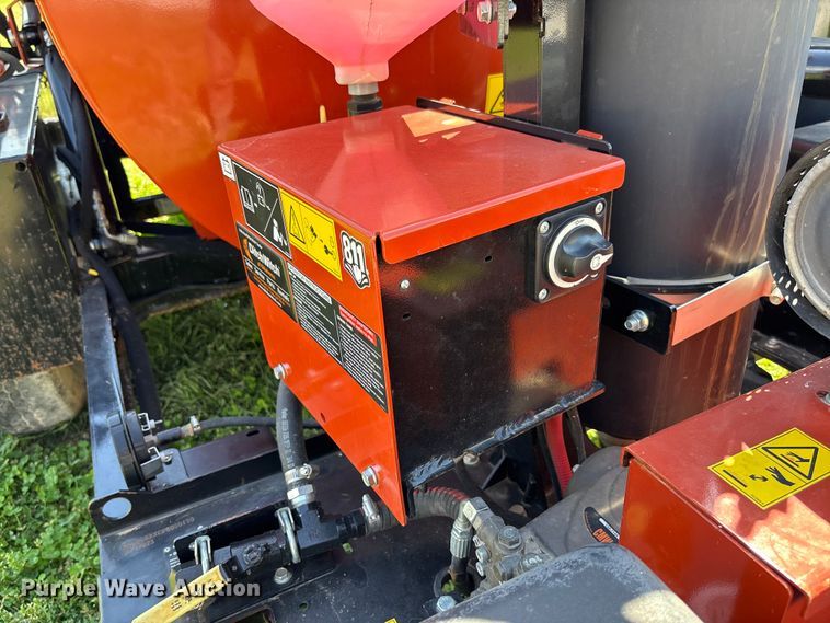 image for item FB3292 2024 Ditch Witch MV8 vacuum excavator