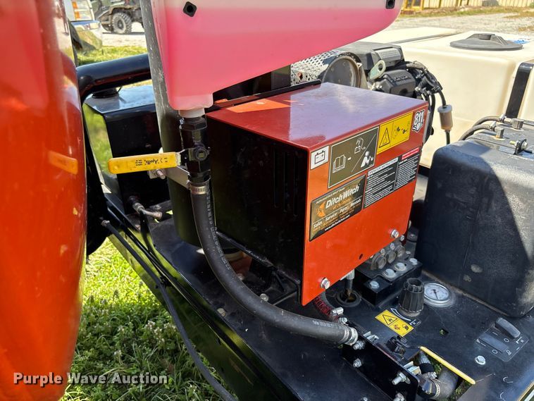 image for item FB3292 2024 Ditch Witch MV8 vacuum excavator