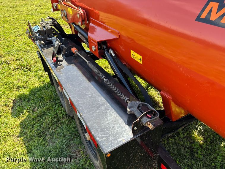 image for item FB3292 2024 Ditch Witch MV8 vacuum excavator