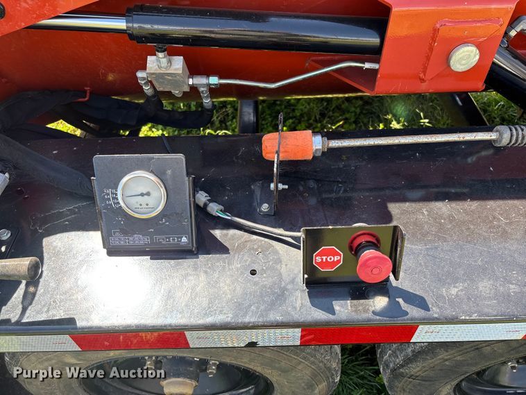 image for item FB3292 2024 Ditch Witch MV8 vacuum excavator