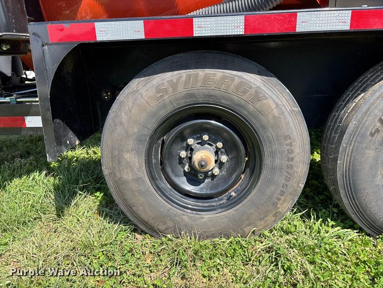 image for item FB3292 2024 Ditch Witch MV8 vacuum excavator