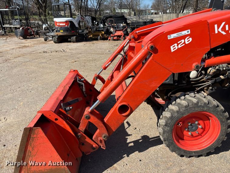 image for item FB3293 Kubota B26 backhoe
