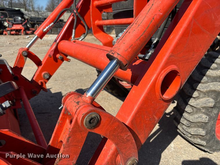 image for item FB3293 Kubota B26 backhoe