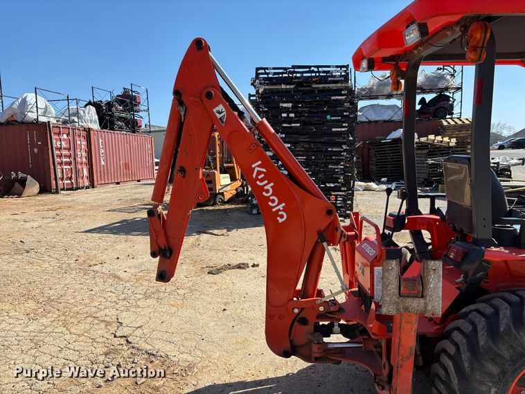 image for item FB3293 Kubota B26 backhoe