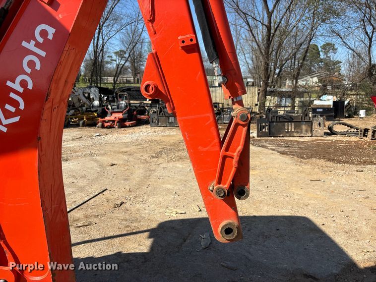 image for item FB3293 Kubota B26 backhoe