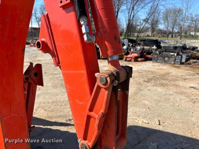 image for item FB3293 Kubota B26 backhoe