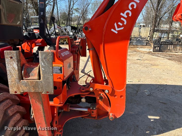 image for item FB3293 Kubota B26 backhoe