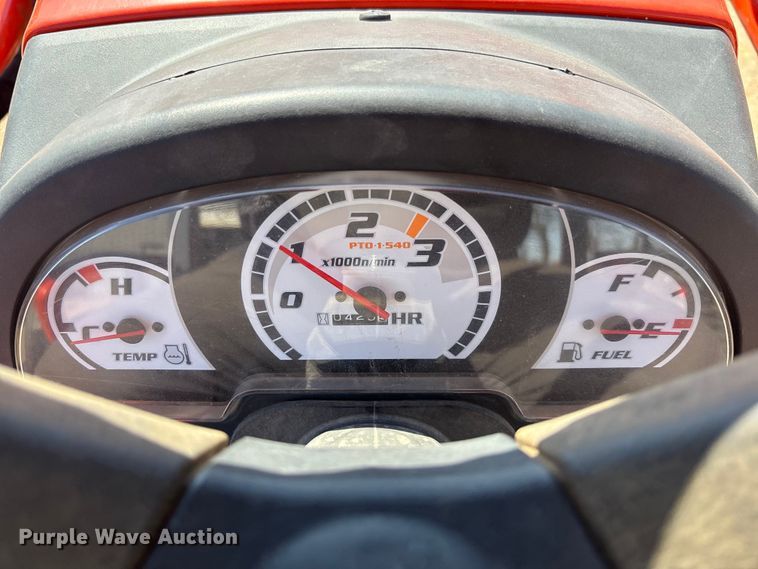 image for item FB3293 Kubota B26 backhoe