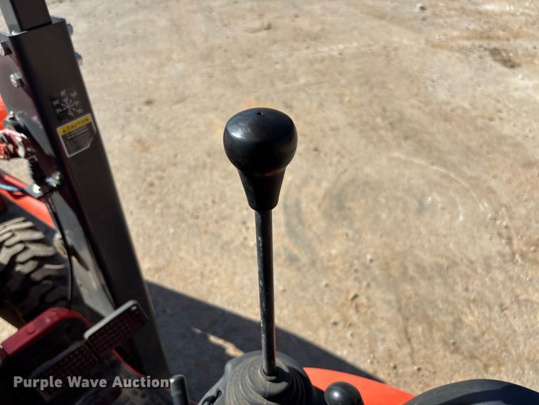 image for item FB3293 Kubota B26 backhoe