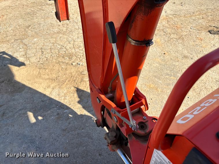 image for item FB3293 Kubota B26 backhoe