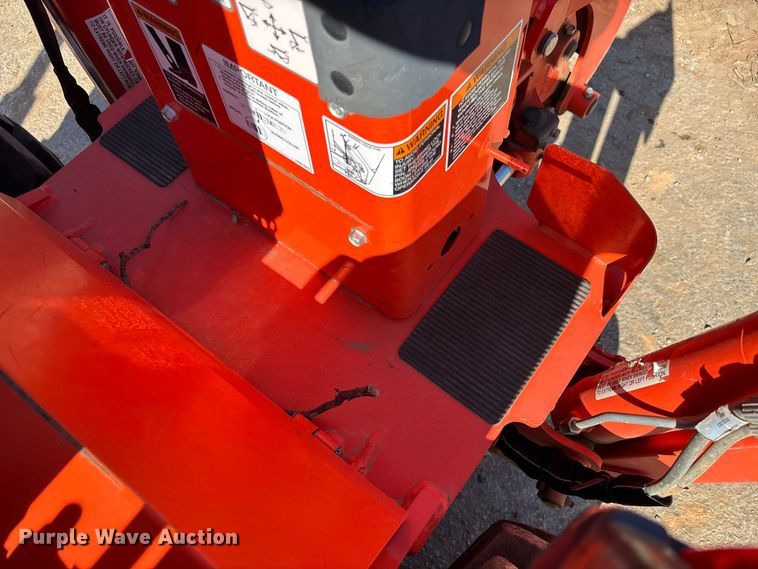 image for item FB3293 Kubota B26 backhoe