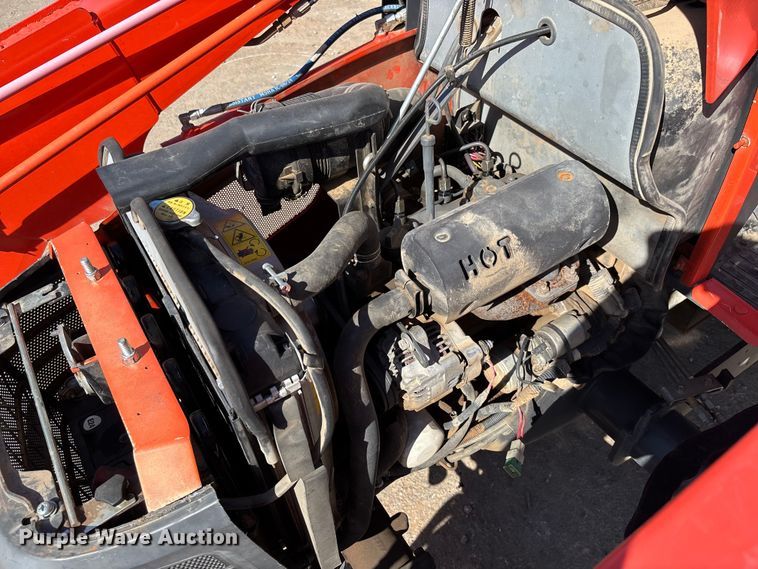 image for item FB3293 Kubota B26 backhoe