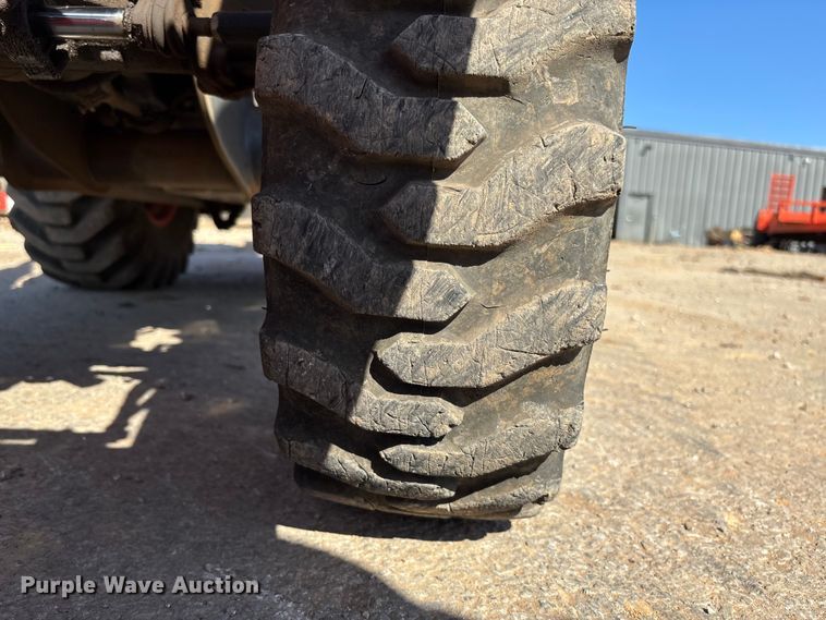 image for item FB3293 Kubota B26 backhoe