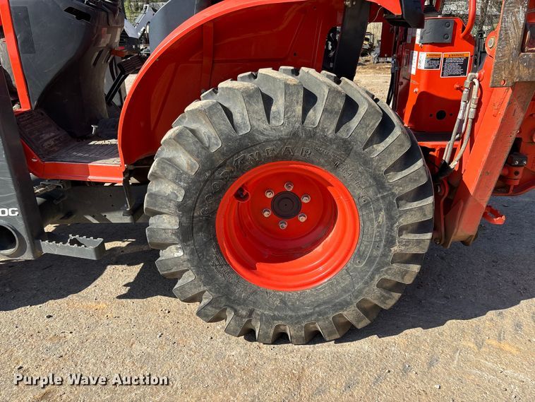 image for item FB3293 Kubota B26 backhoe