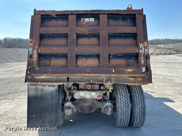 image for item FB3301 1997 Ford LT9513 dump truck