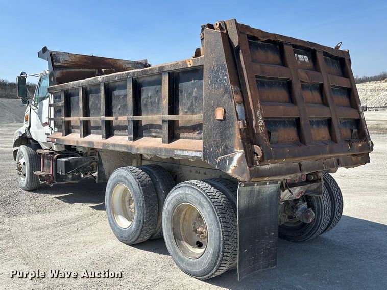 image for item FB3301 1997 Ford LT9513 dump truck