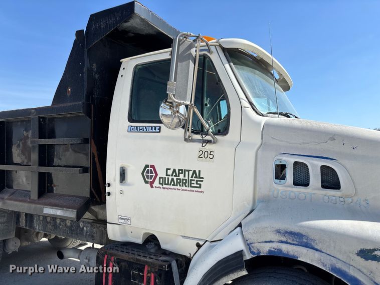 image for item FB3301 1997 Ford LT9513 dump truck