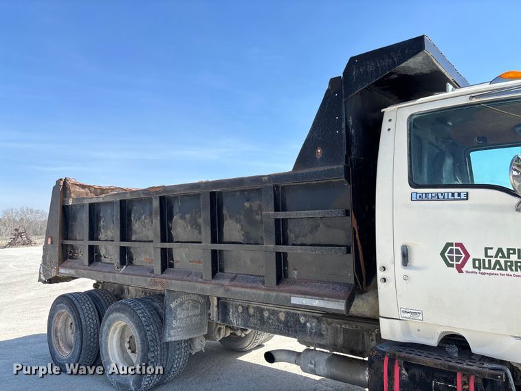 image for item FB3301 1997 Ford LT9513 dump truck