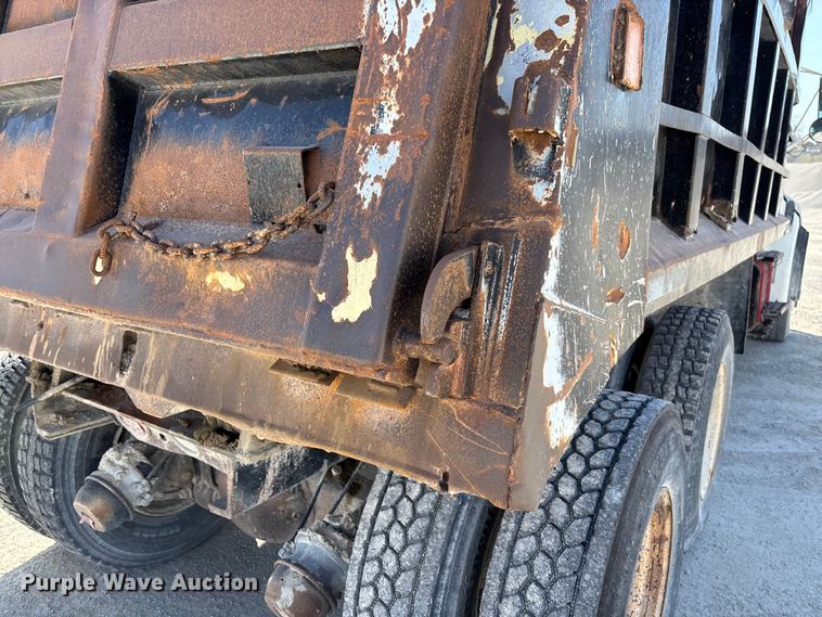 image for item FB3301 1997 Ford LT9513 dump truck