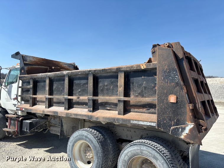 image for item FB3301 1997 Ford LT9513 dump truck