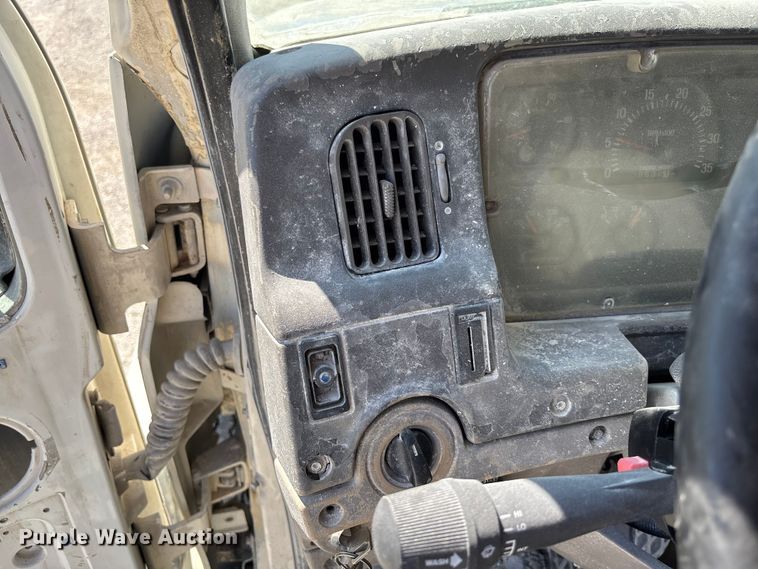 image for item FB3301 1997 Ford LT9513 dump truck