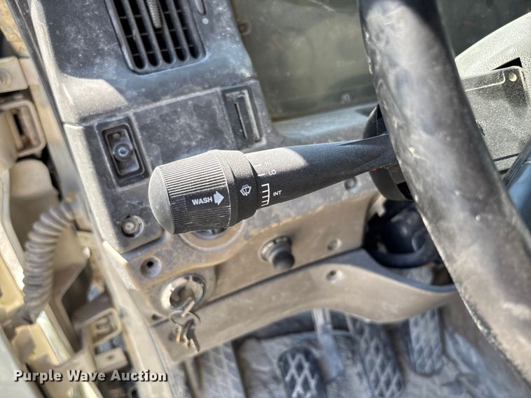 image for item FB3301 1997 Ford LT9513 dump truck