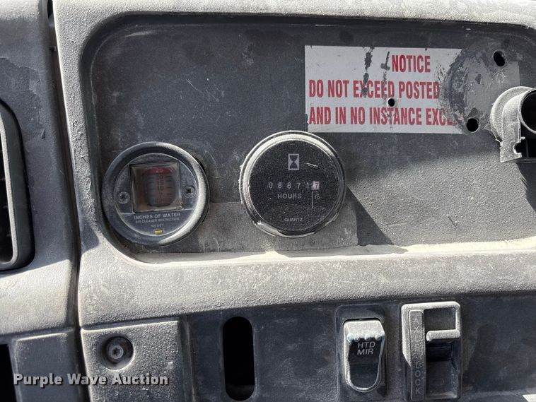 image for item FB3301 1997 Ford LT9513 dump truck