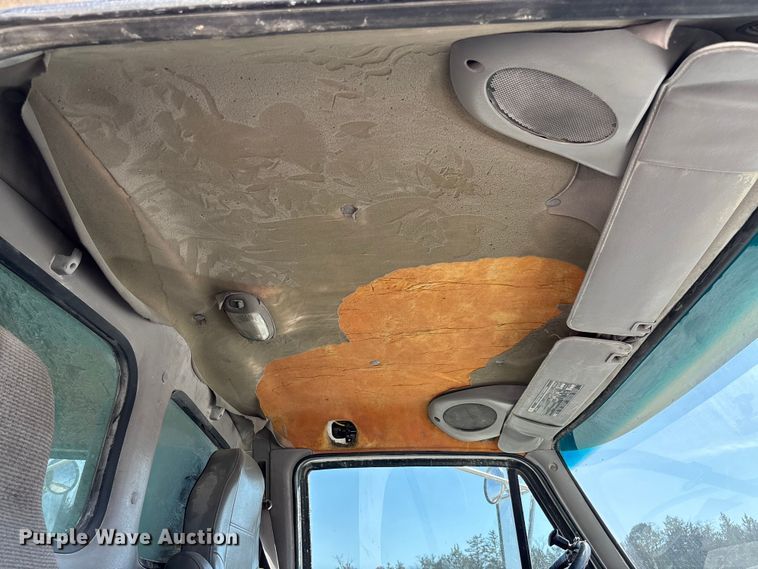 image for item FB3301 1997 Ford LT9513 dump truck