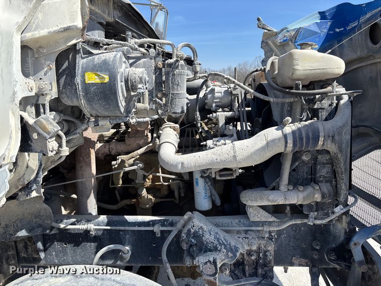 image for item FB3301 1997 Ford LT9513 dump truck