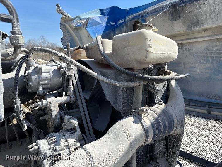 image for item FB3301 1997 Ford LT9513 dump truck