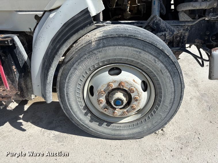 image for item FB3301 1997 Ford LT9513 dump truck