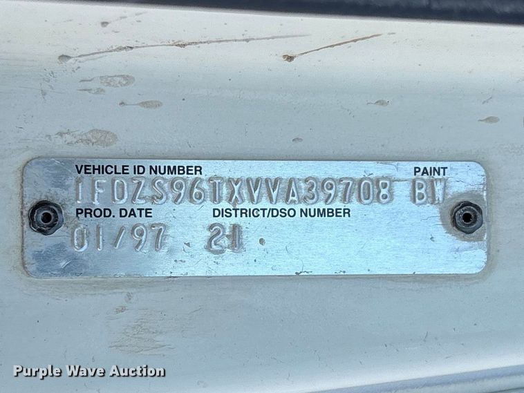 image for item FB3301 1997 Ford LT9513 dump truck