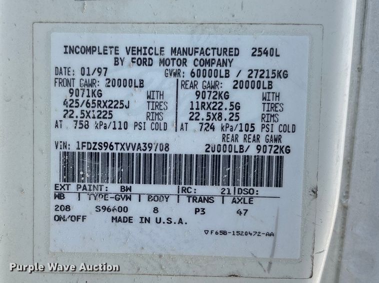 image for item FB3301 1997 Ford LT9513 dump truck