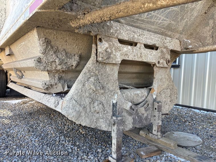 image for item FB3589 1995 Midland bottom dump trailer