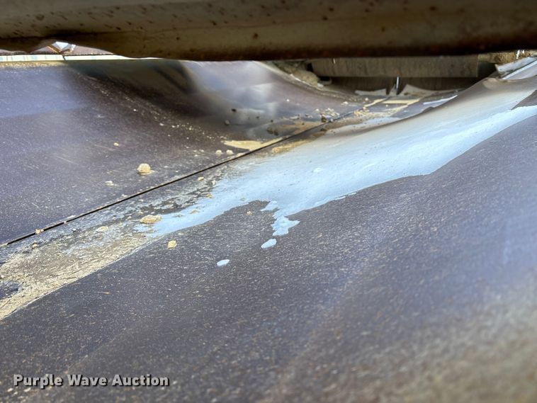 image for item FB3589 1995 Midland bottom dump trailer