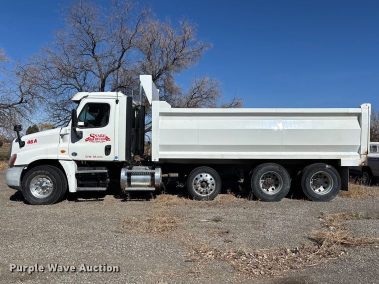 image for item FB5507 2014 Freightliner Cascadia dump truck