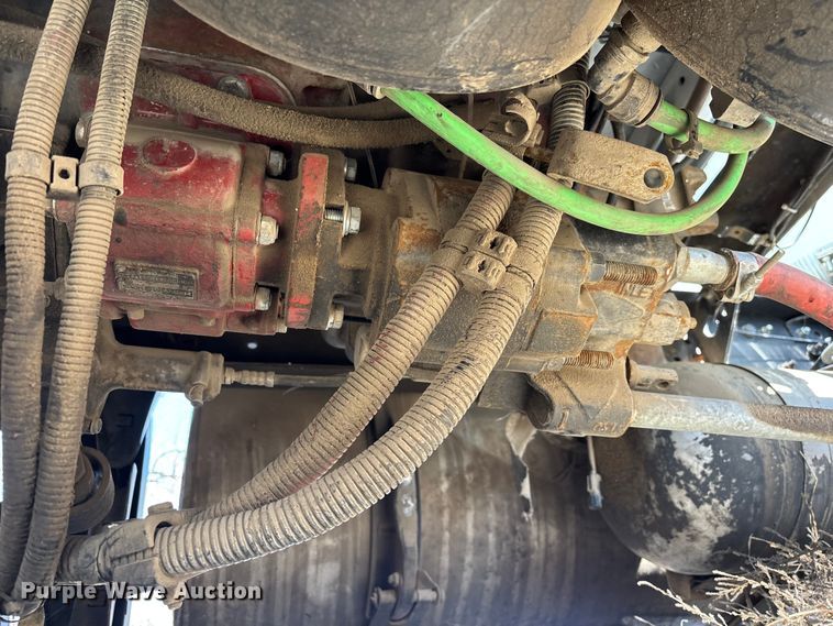 image for item FB5507 2014 Freightliner Cascadia dump truck