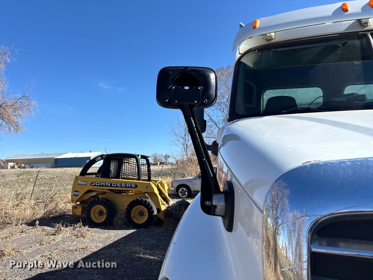 image for item FB5507 2014 Freightliner Cascadia dump truck