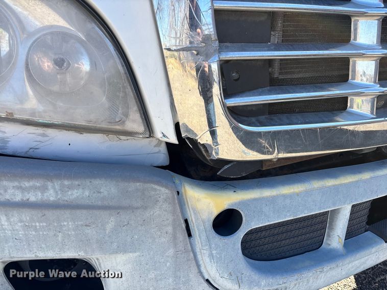 image for item FB5507 2014 Freightliner Cascadia dump truck