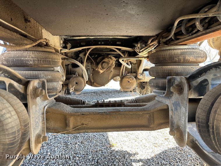 image for item FB5507 2014 Freightliner Cascadia dump truck