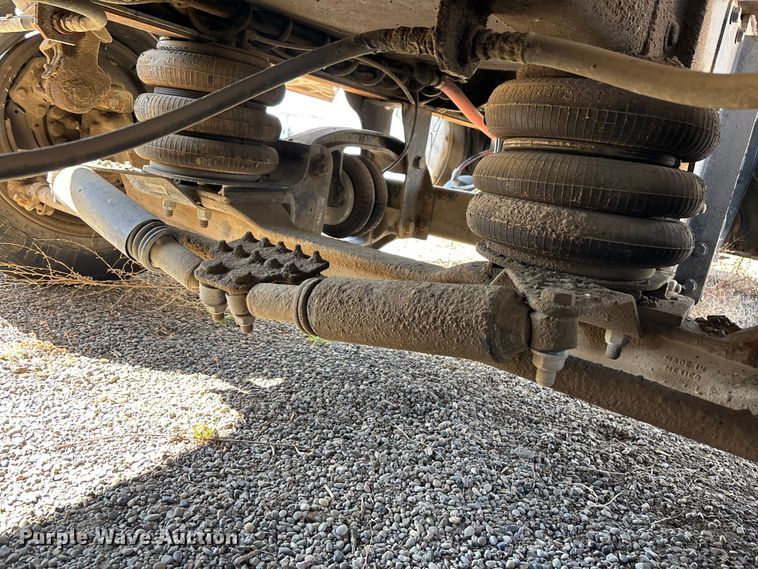 image for item FB5507 2014 Freightliner Cascadia dump truck