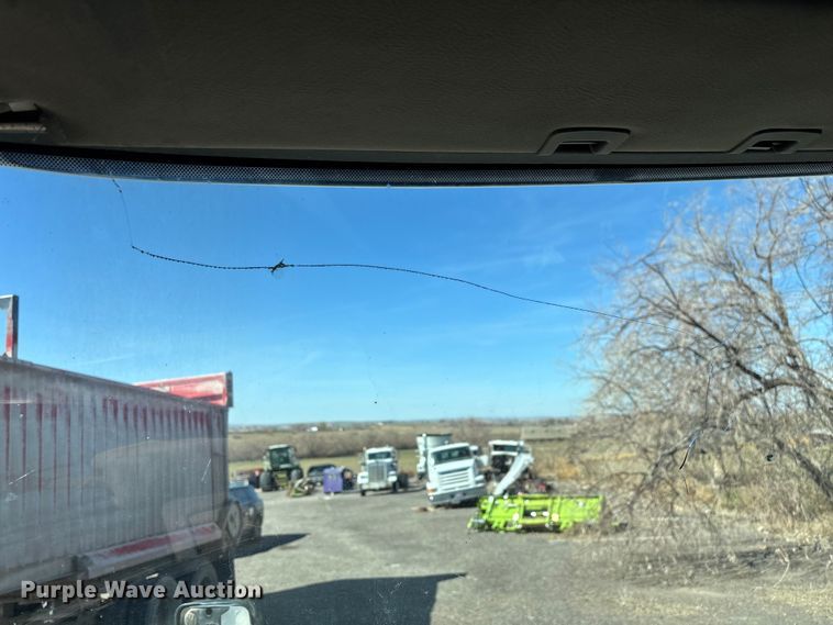 image for item FB5507 2014 Freightliner Cascadia dump truck