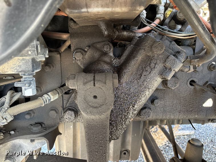 image for item FB5507 2014 Freightliner Cascadia dump truck