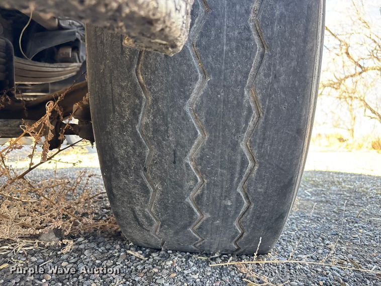 image for item FB5507 2014 Freightliner Cascadia dump truck