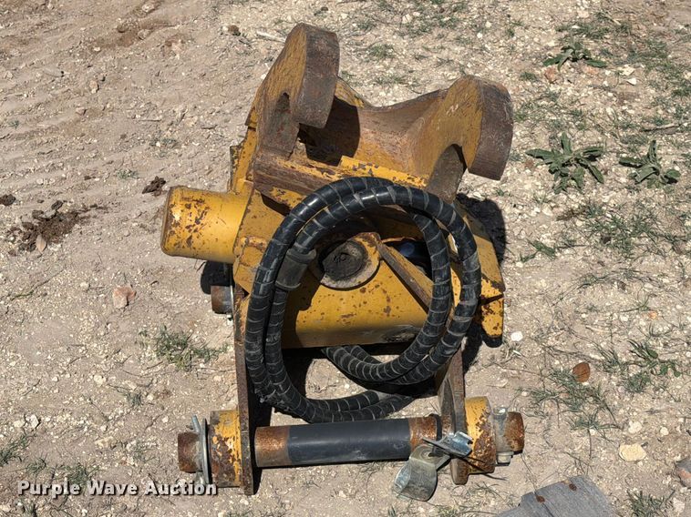 image for item FB8017 Caterpillar 279-3855 hydraulic quick coupler