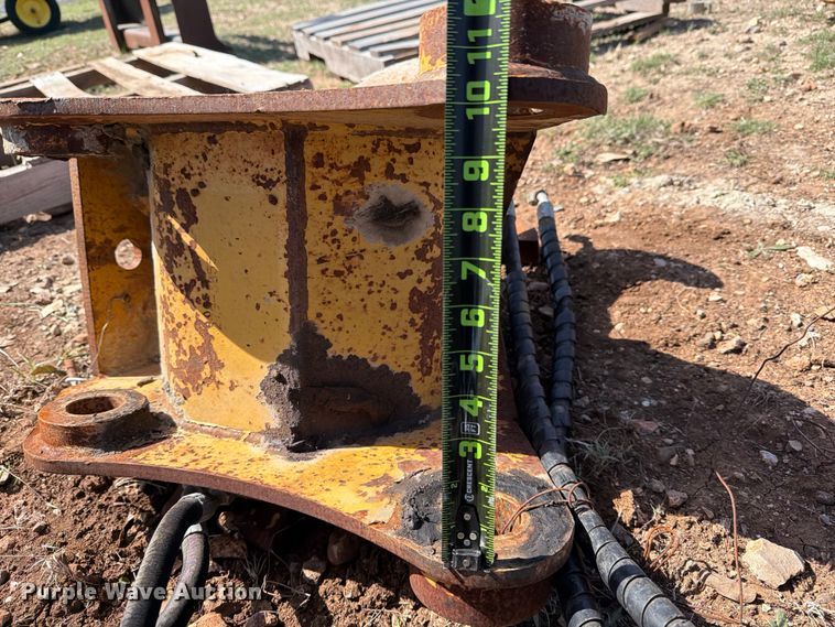 image for item FB8018 Caterpillar 279-3855 hydraulic quick coupler