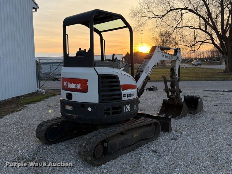 image for item FB8032 2017 Bobcat E26 mini excavator