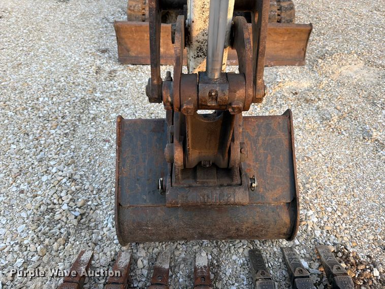 image for item FB8032 2017 Bobcat E26 mini excavator