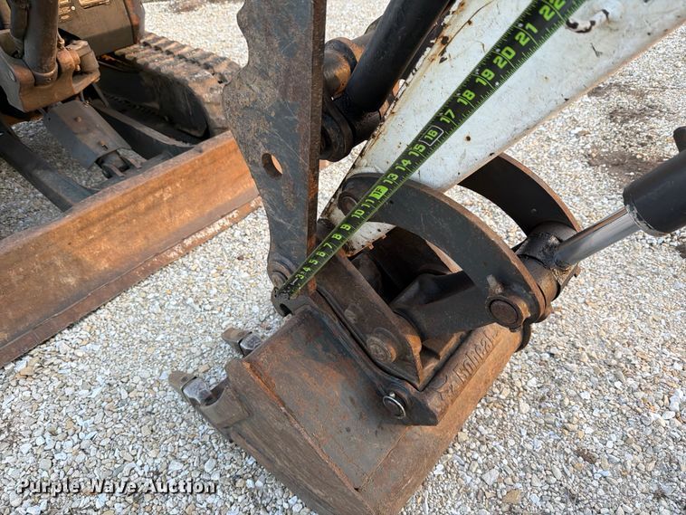 image for item FB8032 2017 Bobcat E26 mini excavator